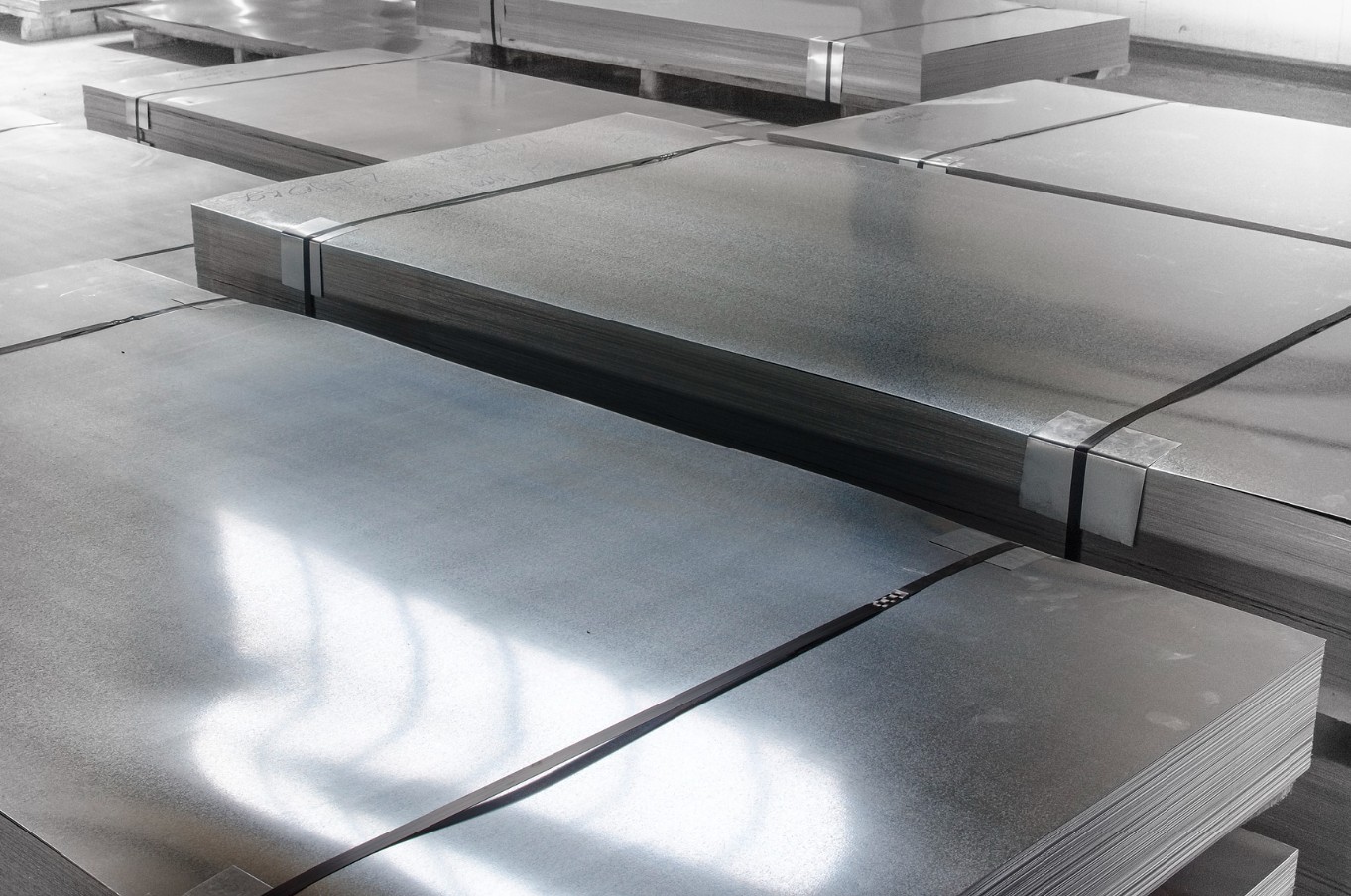 کاربرد و انواع ورق استیل چیست؟ وزن ورق استنلس استیل