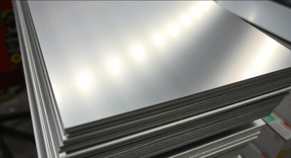 عوامل موثر بر قیمت ورق استیل در بازار ایران