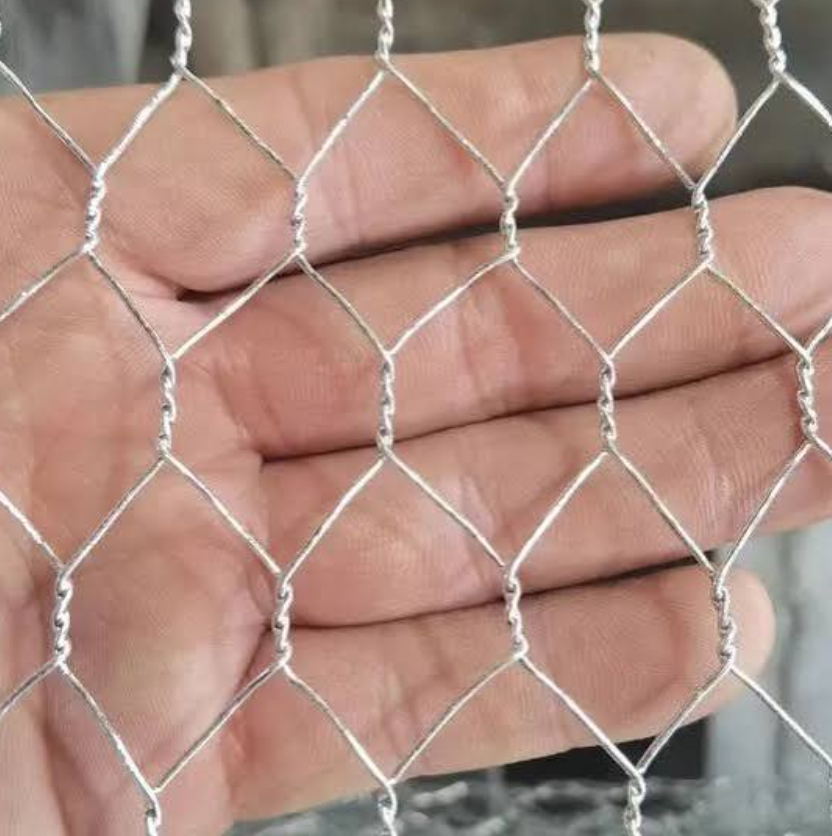 بررسی توری فرنگی از نظر ساختار، جنس مفتول و کاربرد